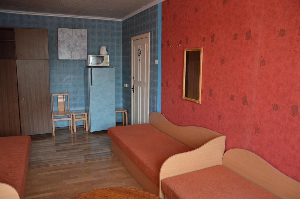 Chernobyl Type Rooms In A Block Flat House Siauliai  Bagian luar foto
