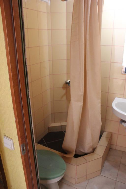 Chernobyl Type Rooms In A Block Flat House Siauliai  Bagian luar foto